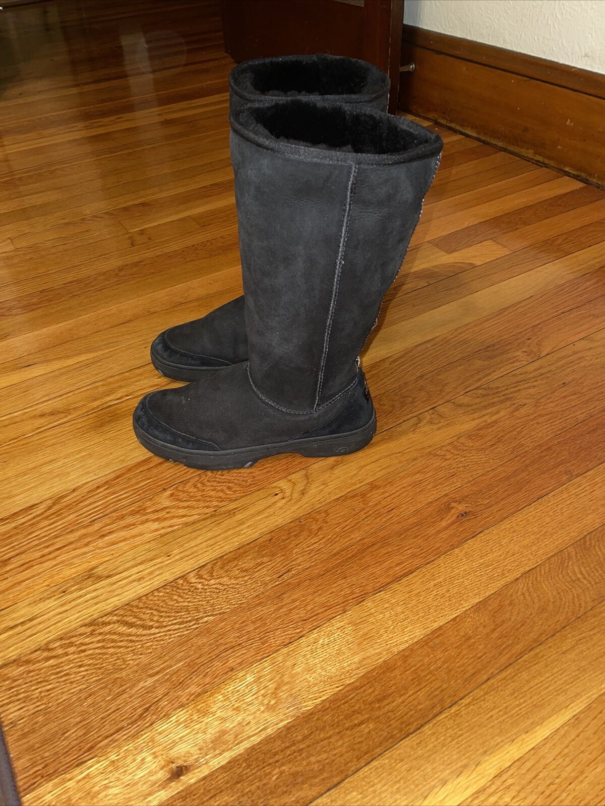 UGG AUSTRALIA CLASSIC TALL BLACK BOOTS Sz W9 - image 4