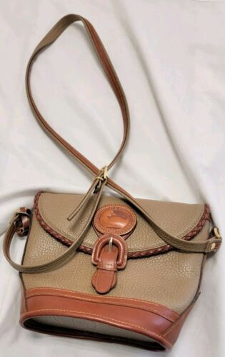 Vtg Dooney and Bourke small leather crossbody bag