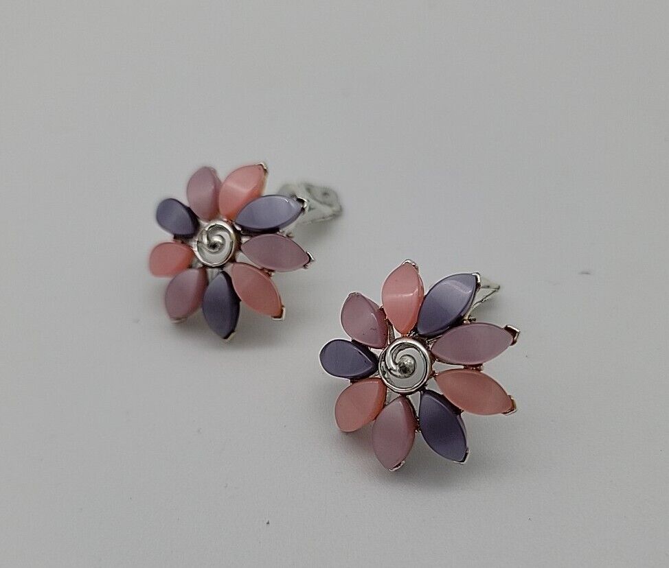 Vintage Silver Floral Clip-On Earrings Pastel Pin… - image 7