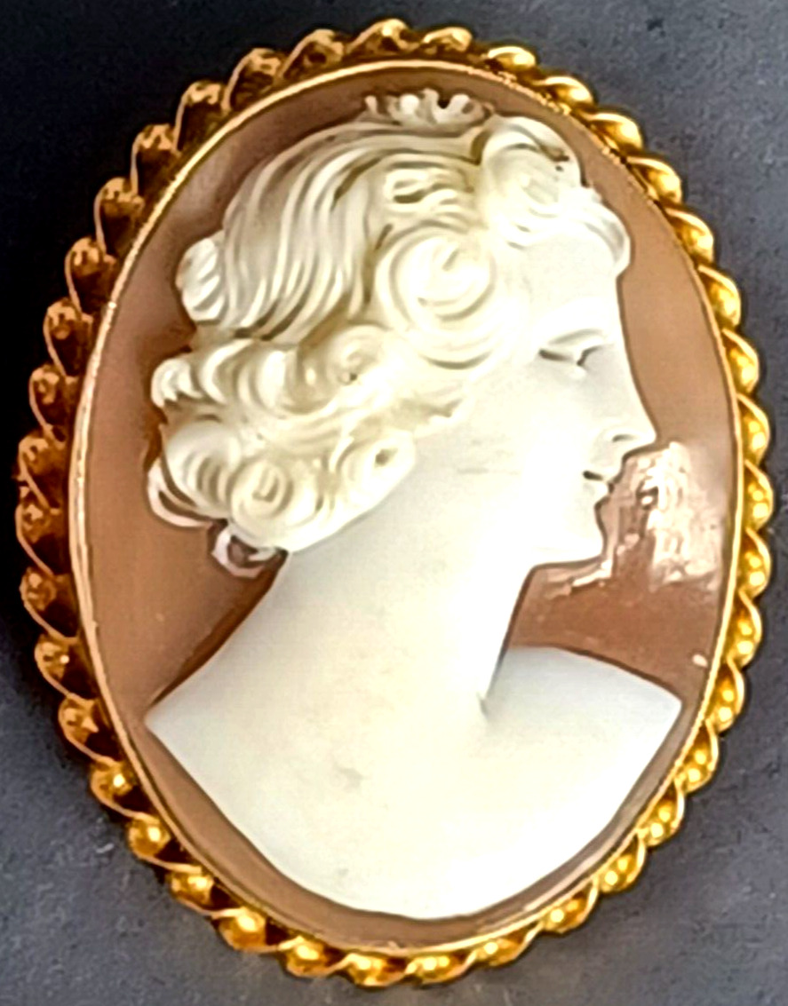 Antique Victorian Shell Cameo & 10K Yellow Gold P… - image 5