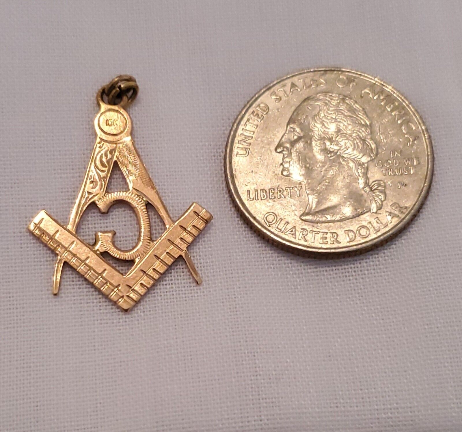 Vintage Solid 10Kt. Yellow Gold MASONIC SQUARE CO… - image 2