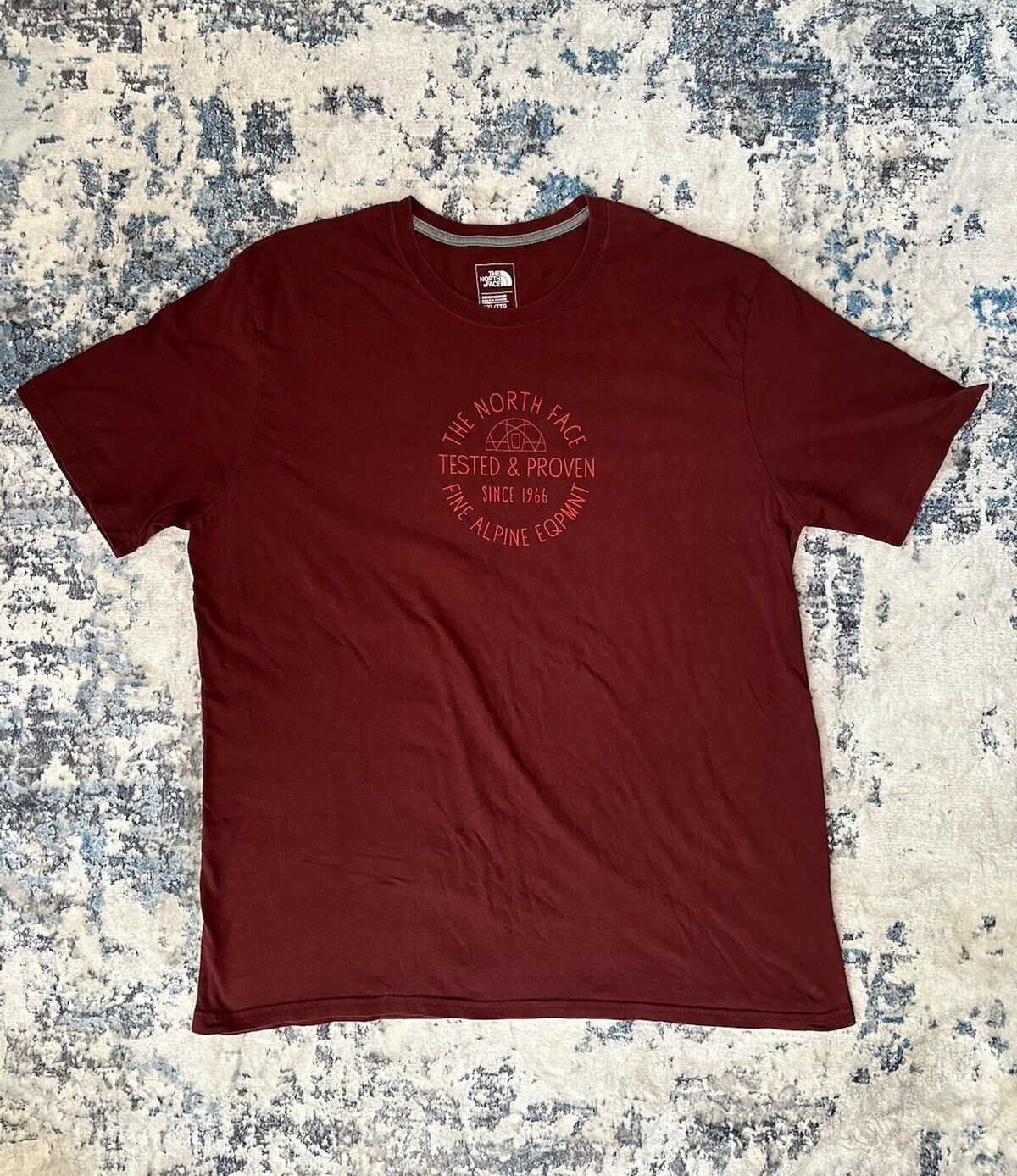 The North Face Graphic Print T-shirt Maroon Tee S… - image 2