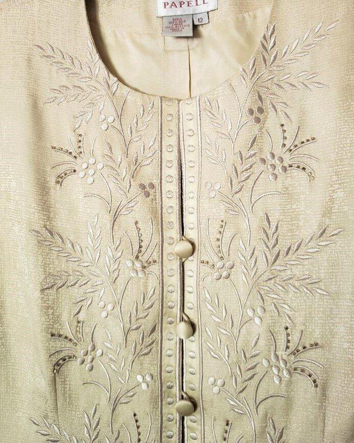 ADRIANNA PAPELL 12 Beige Silk Embroidered Button … - image 2