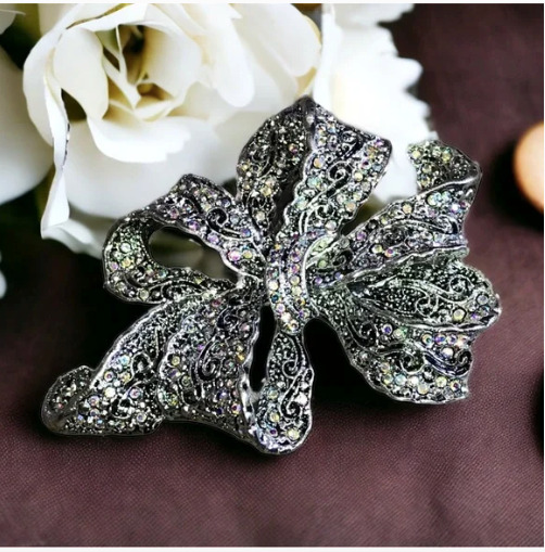 Vintage Premier Designs Bow Brooch - image 1