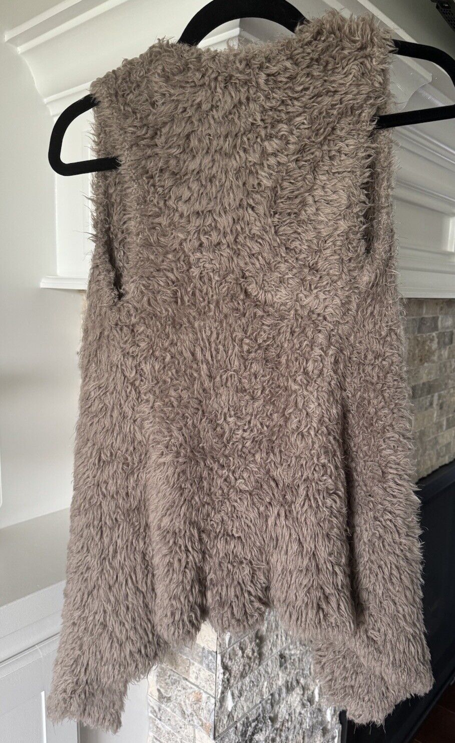 Kensie Shaggy Faux Fur Vest, Size Medium - image 2