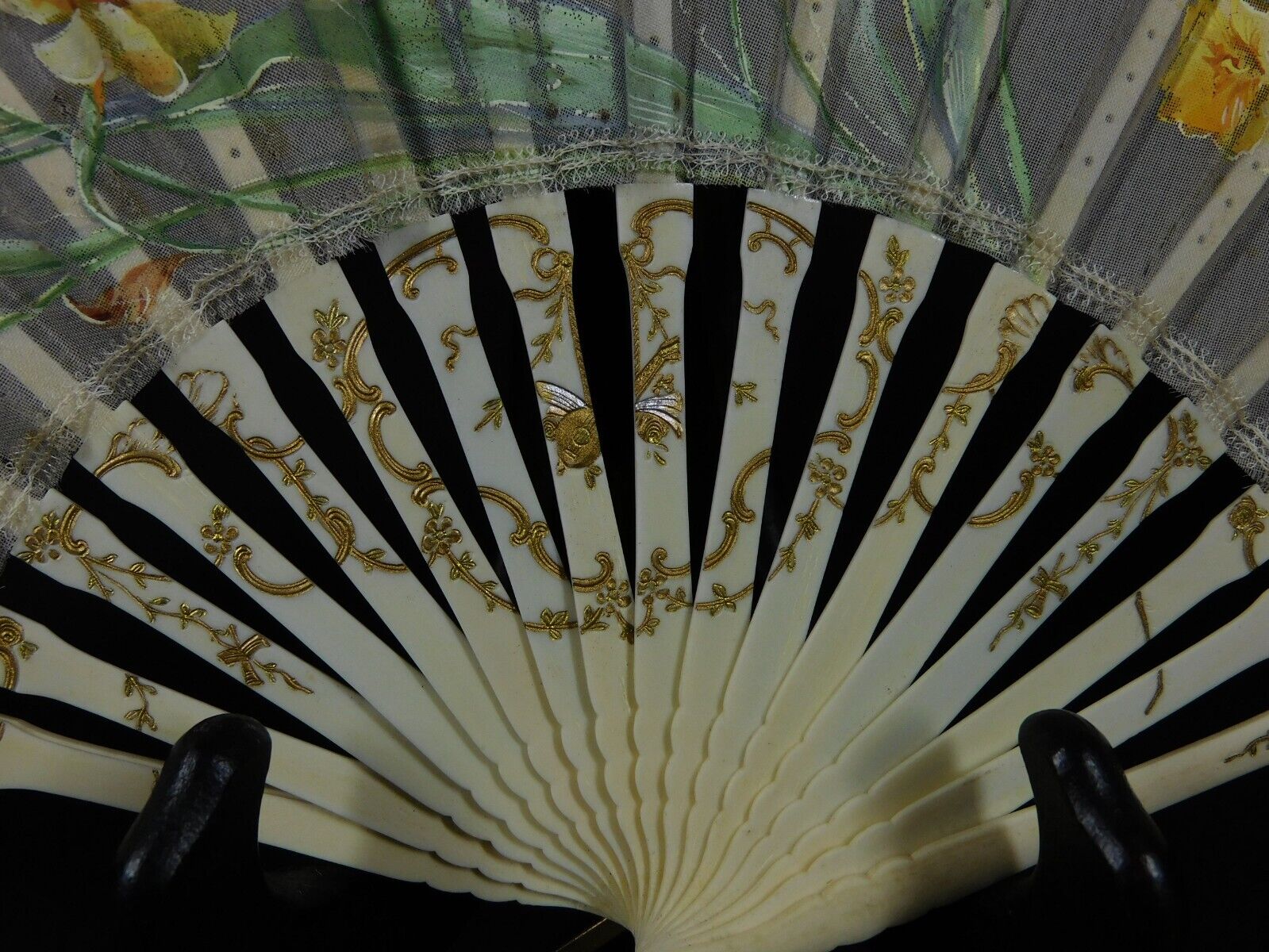 Antique French Hand Painted Voile Fan Daffodil & … - image 5