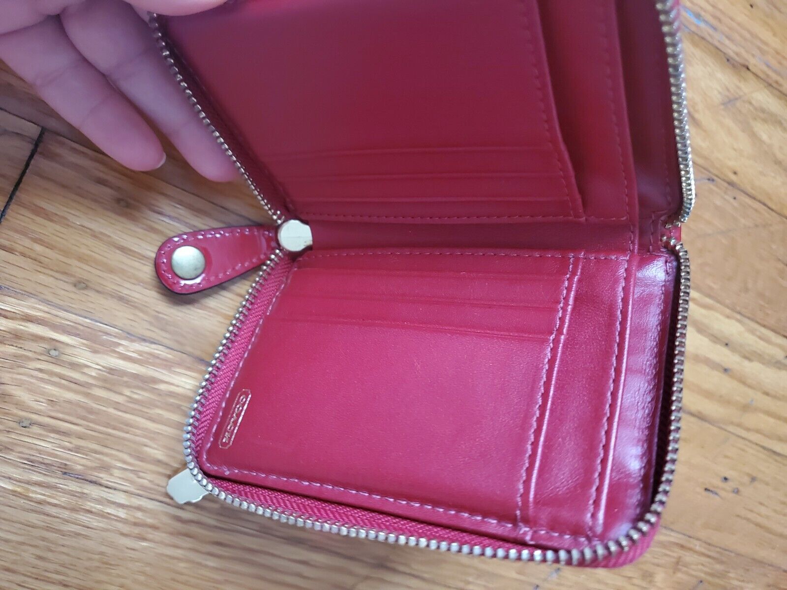 Coach Bifold Red Patent Leather Vintage WOMEN'S - image 3