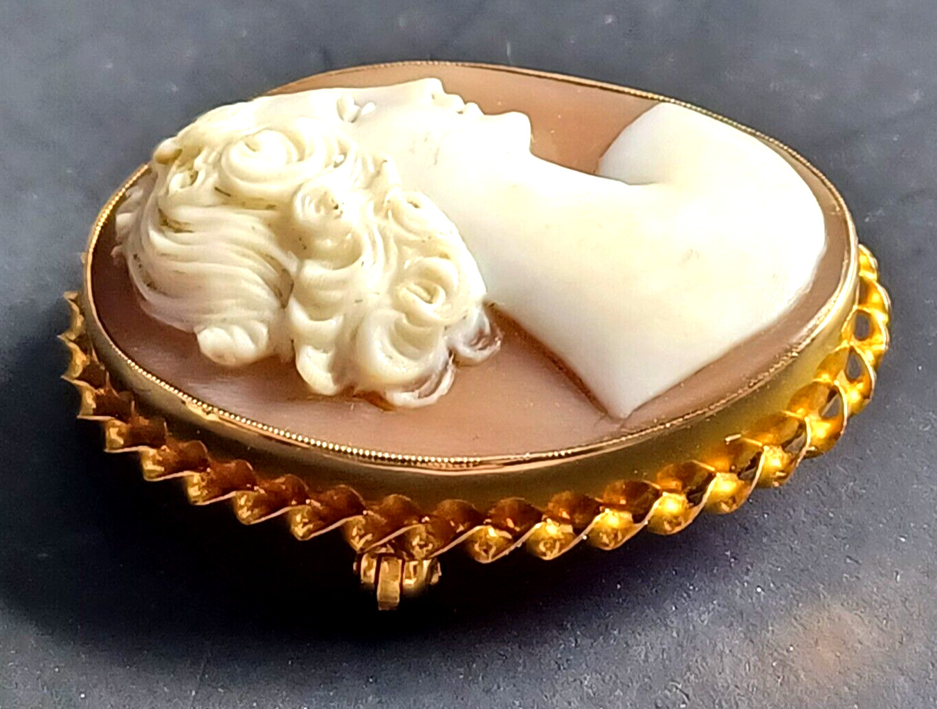 Antique Victorian Shell Cameo & 10K Yellow Gold P… - image 6