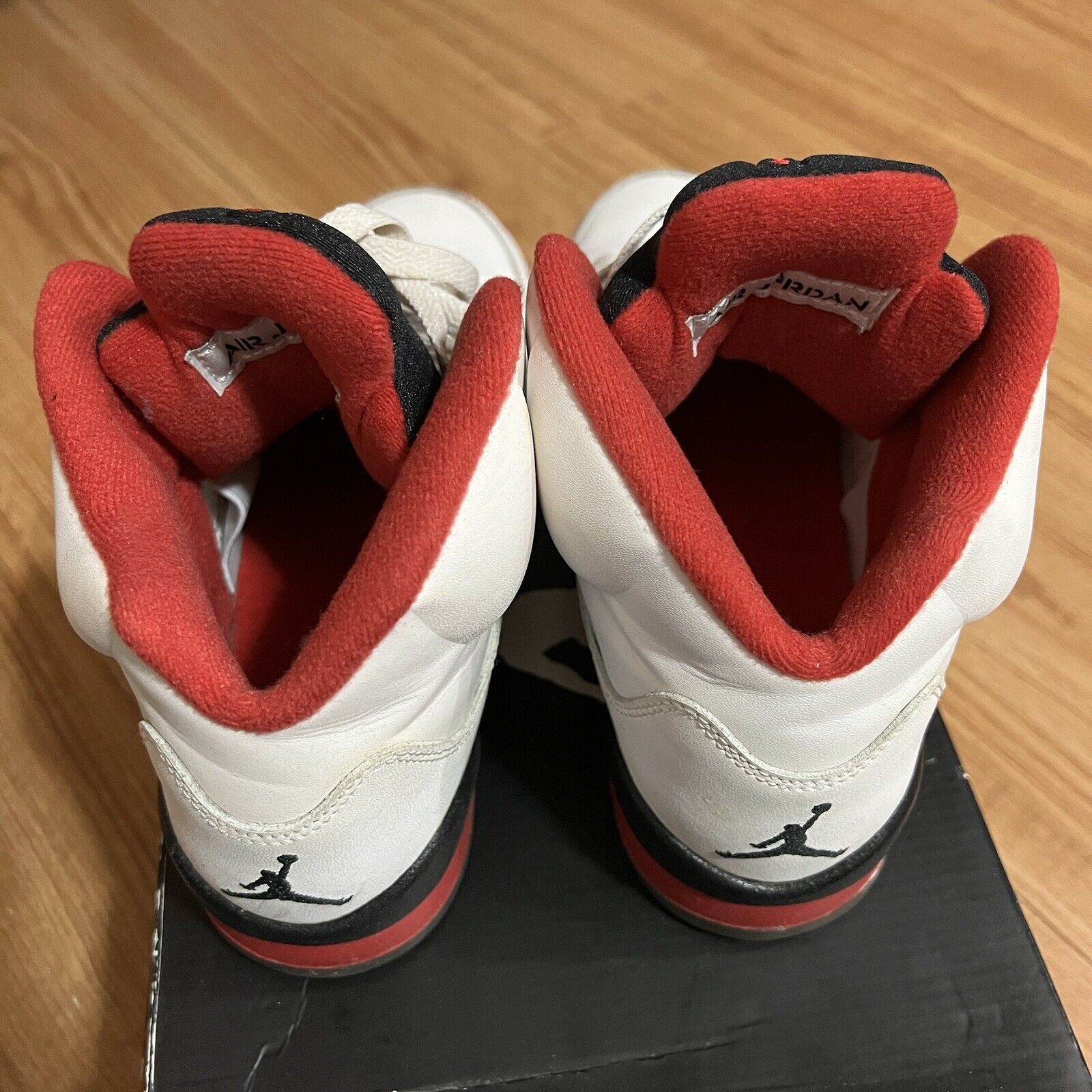 Air Jordan 5 Retro Fire 2013 Size 5y - image 5