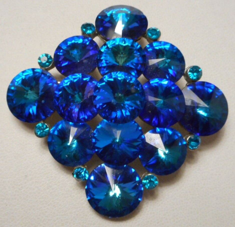 Dazzling Vintage Weiss Blue & Aqua Rivoli Rhinest… - image 9