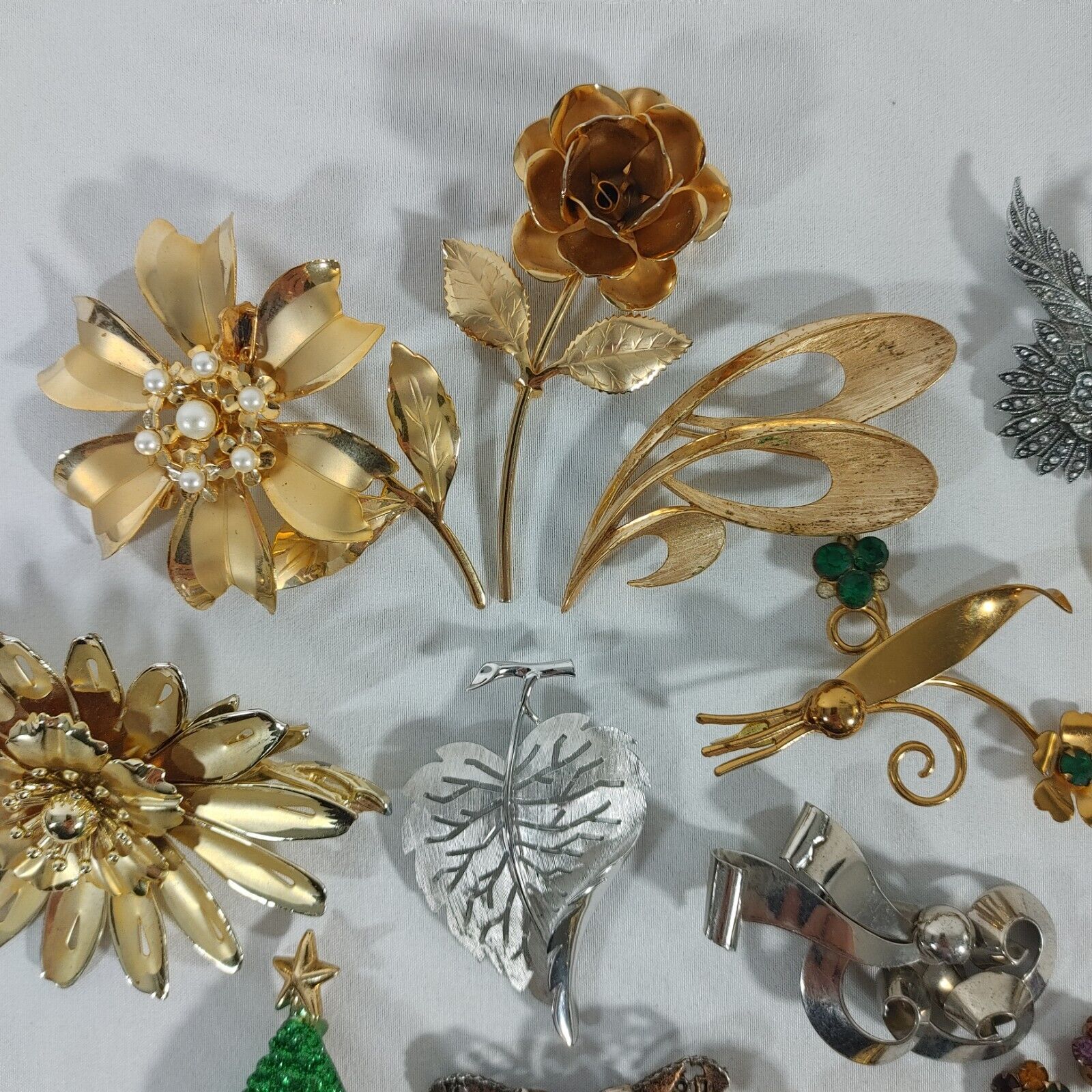 Vintage Brooch and Pin Lot of 24 - image 3