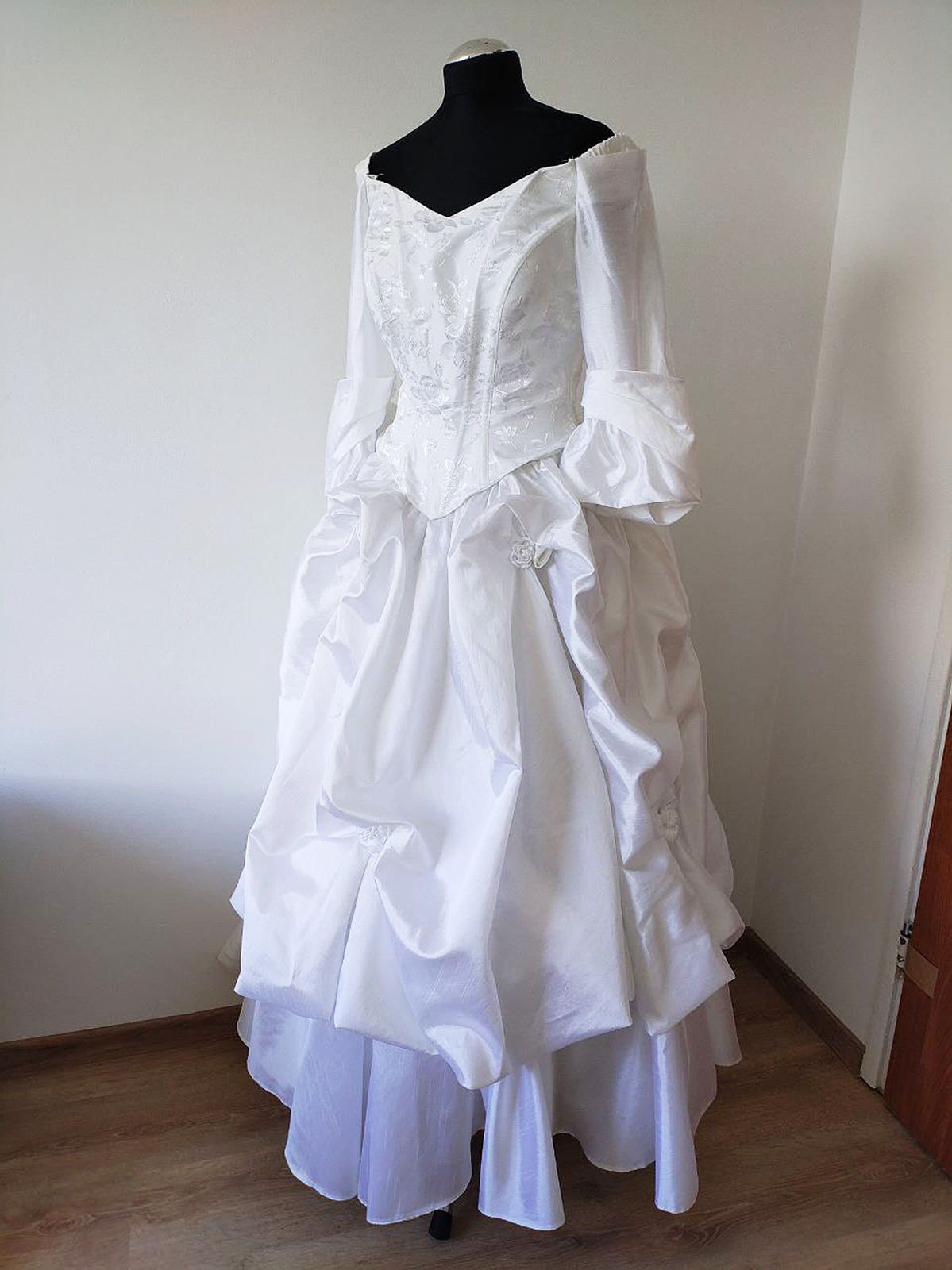 Vintage wedding dress Victorian style Full skirt … - image 12