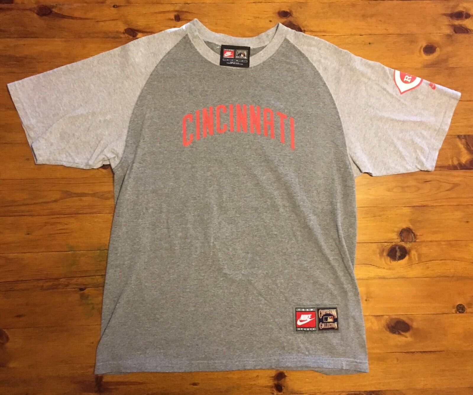 Vintage 90s Nike Cincinnati Reds Raglan Sleeve He… - image 1