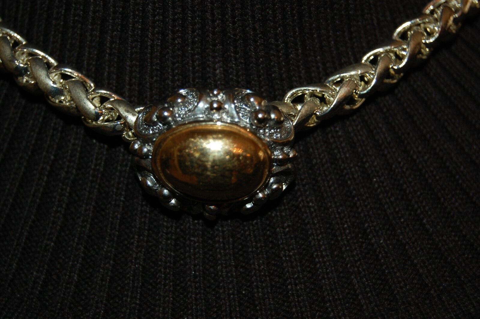 ELEGANT VTG COUTURE OVAL CABOCHON PENDANT SILVER … - image 9