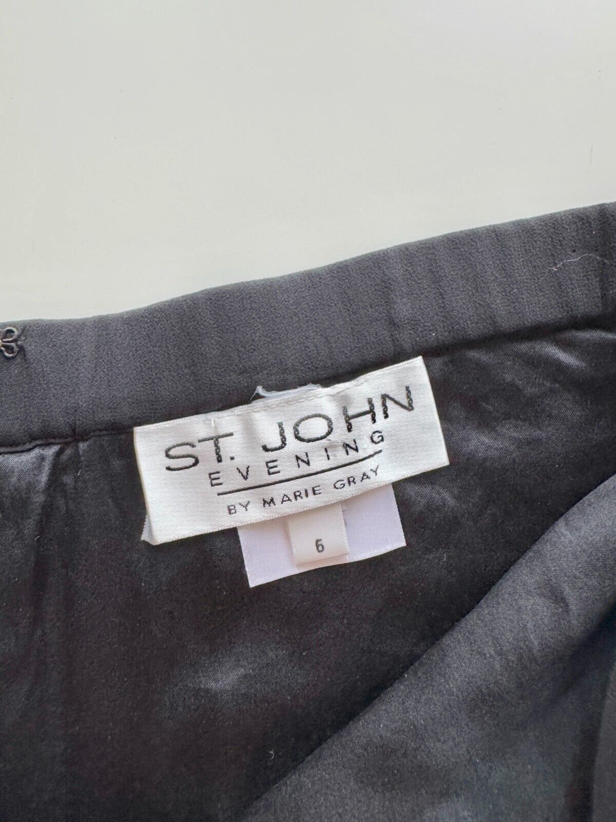 ST. JOHN EVENING Black Silk Chiffon Ruffle Asymme… - image 11