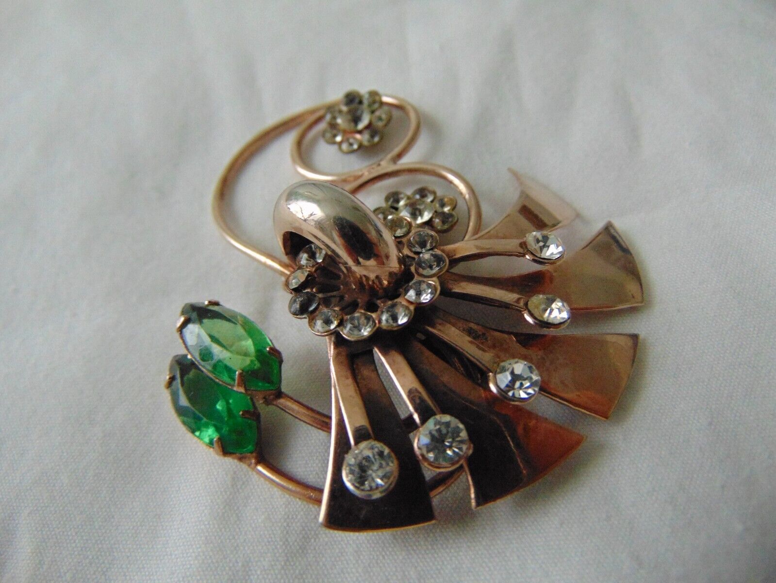 1930s unsigned Coro crystals green navettes spray… - image 3