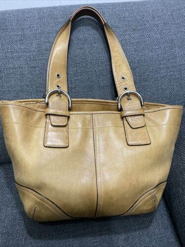 VINTAGE COACH CARMEL LEATHER SOHO HANDBAG SHOULDER