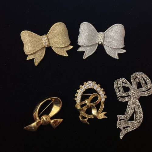 Lot of 5 Vintage Bow Ribbon Brooches Pins Rhinest… - image 1