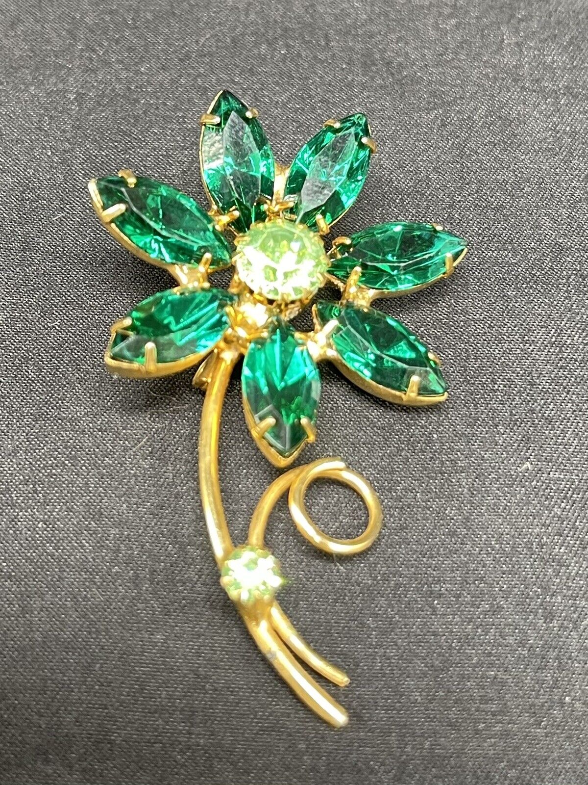 Vintage Gold Tone Flower Brooch with Large Green … - image 3