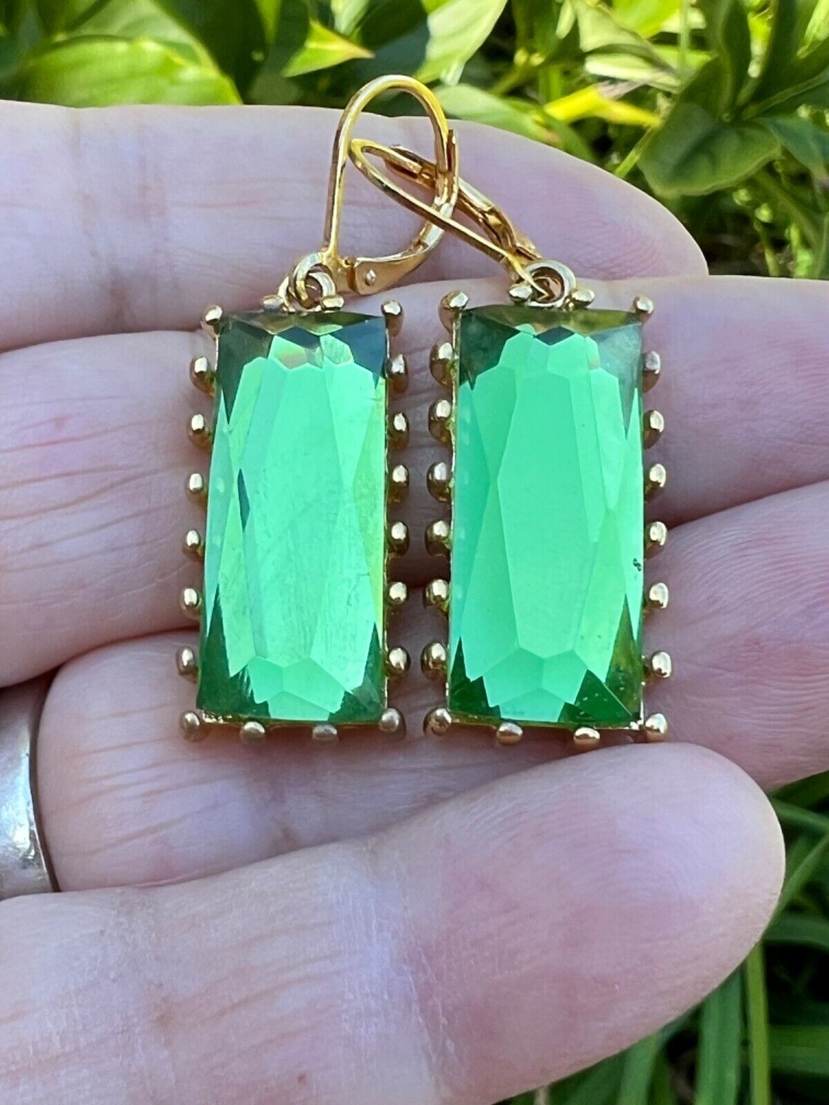 VINTAGE JOAN RIVERS LUMINESCENT GREEN FACETED CRY… - image 3