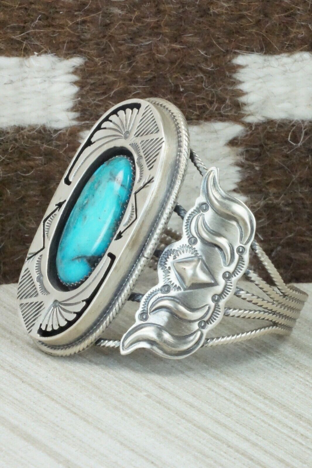 Turquoise and Sterling Silver Bracelet - Navajo - image 3