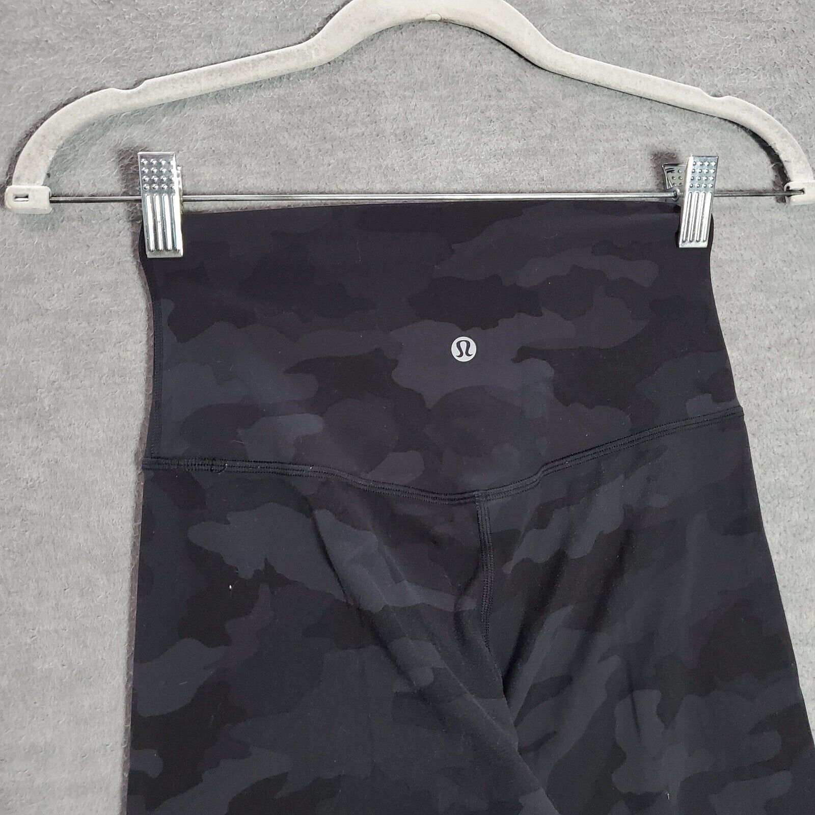 Lululemon Women Activewear Pants 4 Gray Camo Alig… - image 7