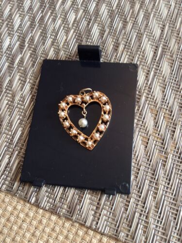 14k Beautiful Pearl Heart Pendant - image 1