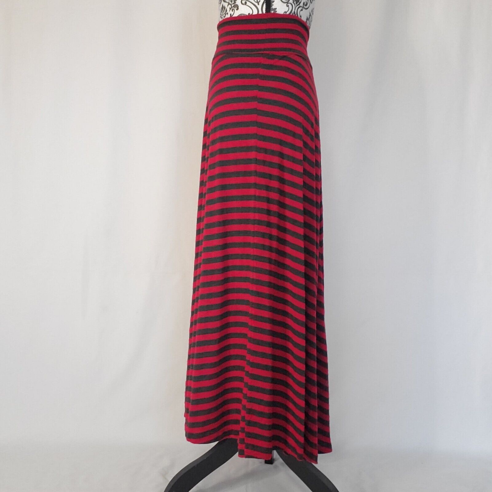 Red And Gray Black Striped Stretchy Maxi Skirt Si… - image 4