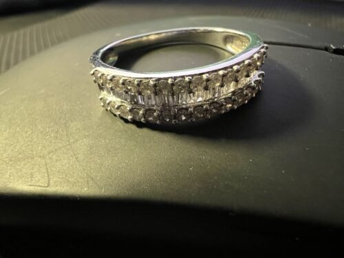 10k white gold Diamond Ring - image 1