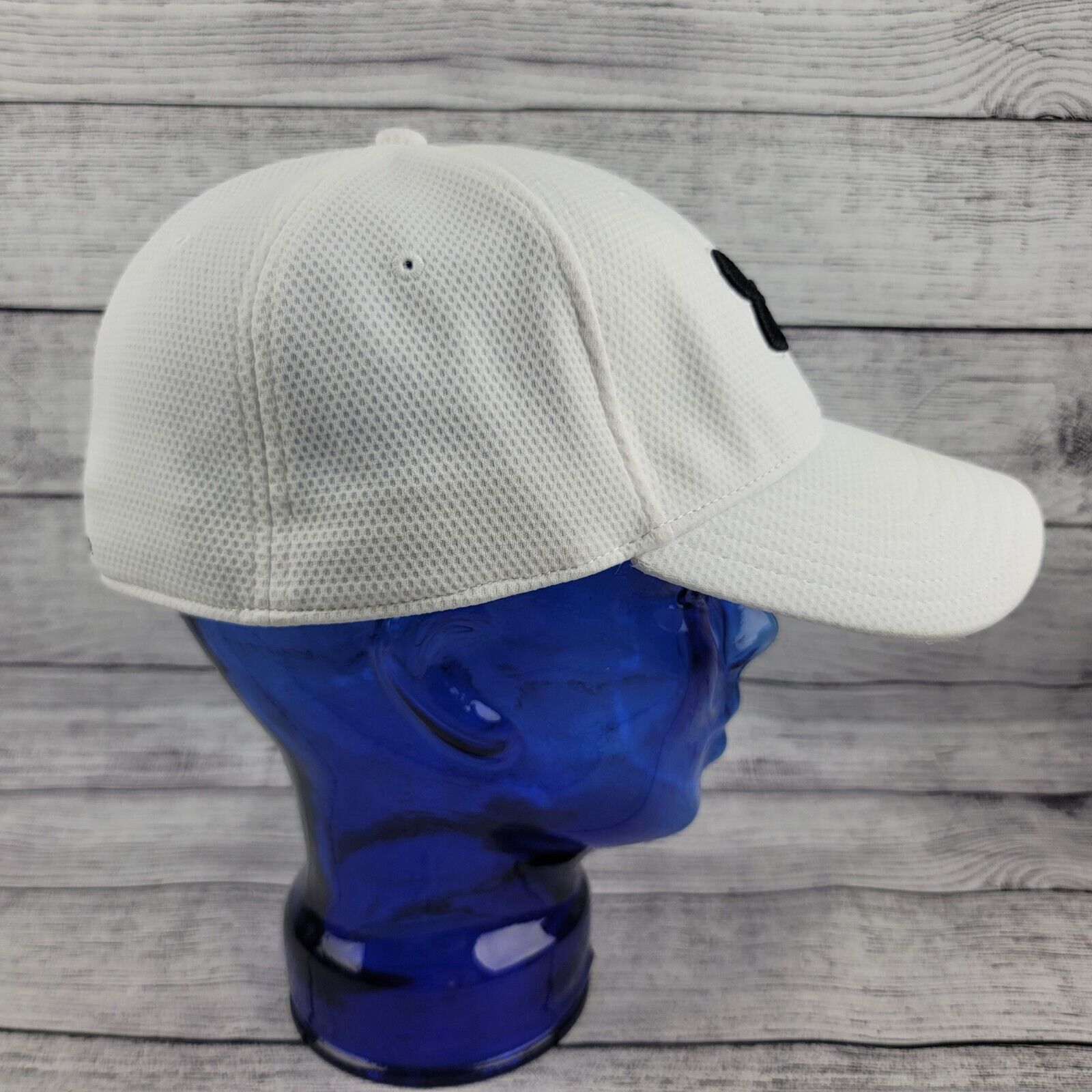 Under Armour White Baseball Hat XL/XXL - image 4