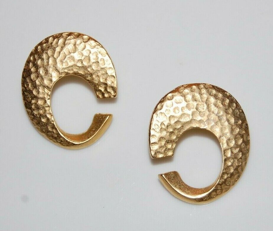 ELEGANT VTG 1980'S COUTURE OVAL GOLDEN HAMMERED B… - image 1