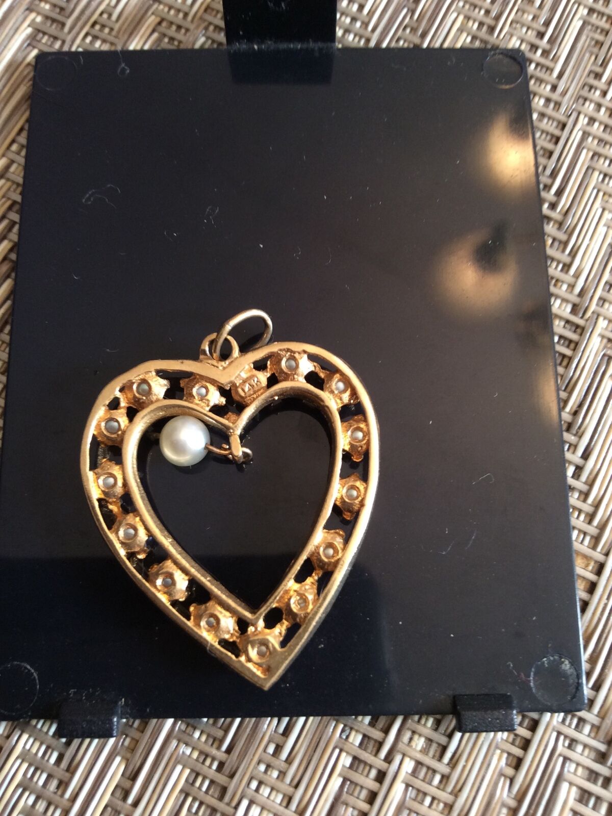 14k Beautiful Pearl Heart Pendant - image 5