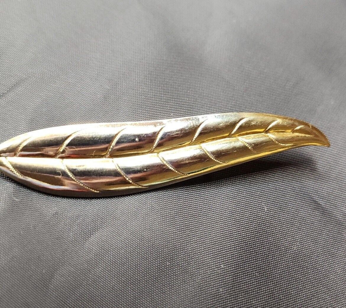 Vintage Signed Sarah Cov Goldtone Leaf Brooch - image 2