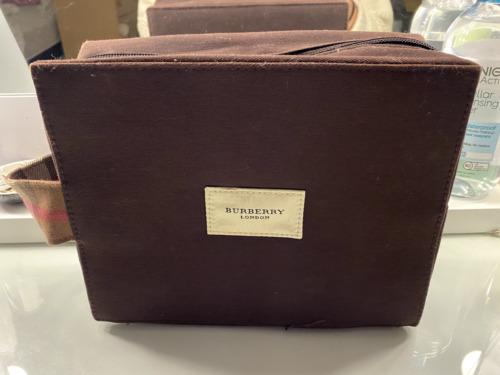 Burberry London travel bag - Brown, lightly used … - image 1