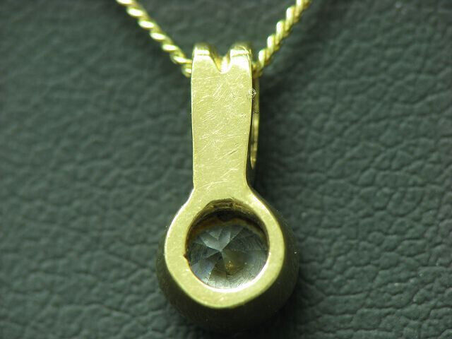 Yellow Gold Cubic Zirconia Chain & Pendant / 8ct … - image 4