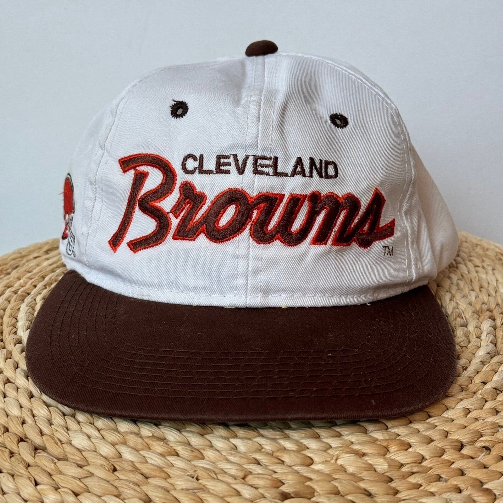 Vintage Cleveland Browns Script SnapBack Hat Spor… - image 1