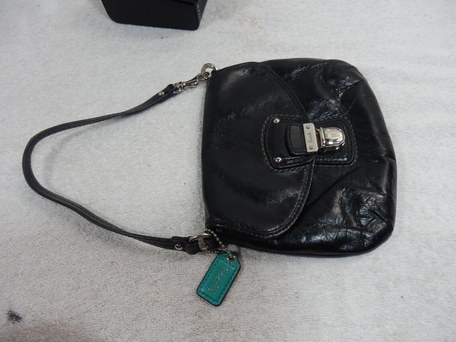 Coach black wristlet wallet - image 4