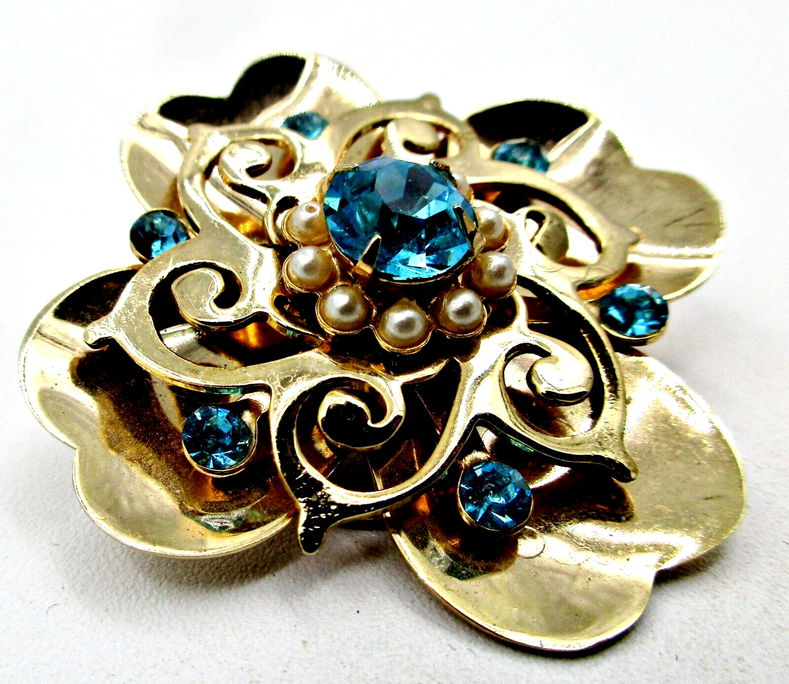 Vintage Unsigned Coro Brooch Flower Blue Rhinesto… - image 3