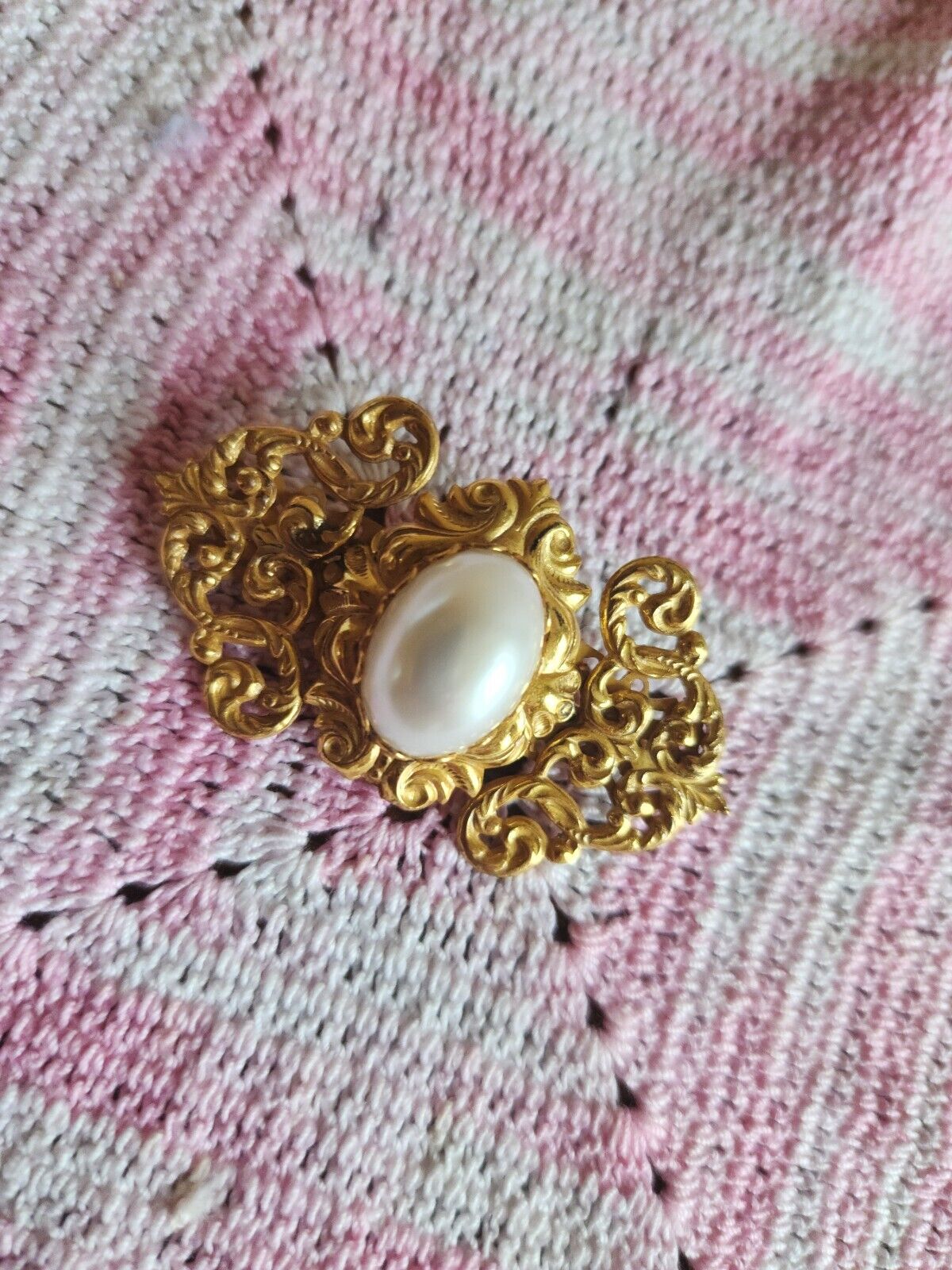 VTG Miriam Haskell Faux Pearl Filgree Brooch/ Pin… - image 2