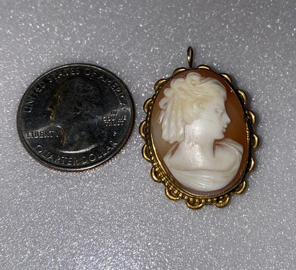 VINTAGE  12K GF OVAL CARVED SHELL RAISED CAMEO PI… - image 5