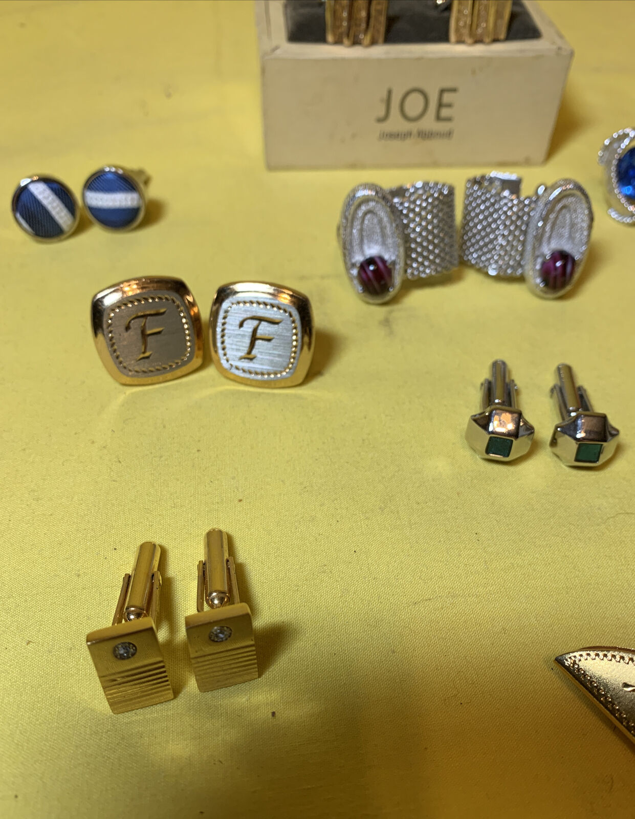 Vintage lot of 11 sets of cufflinks & tie pins - image 6