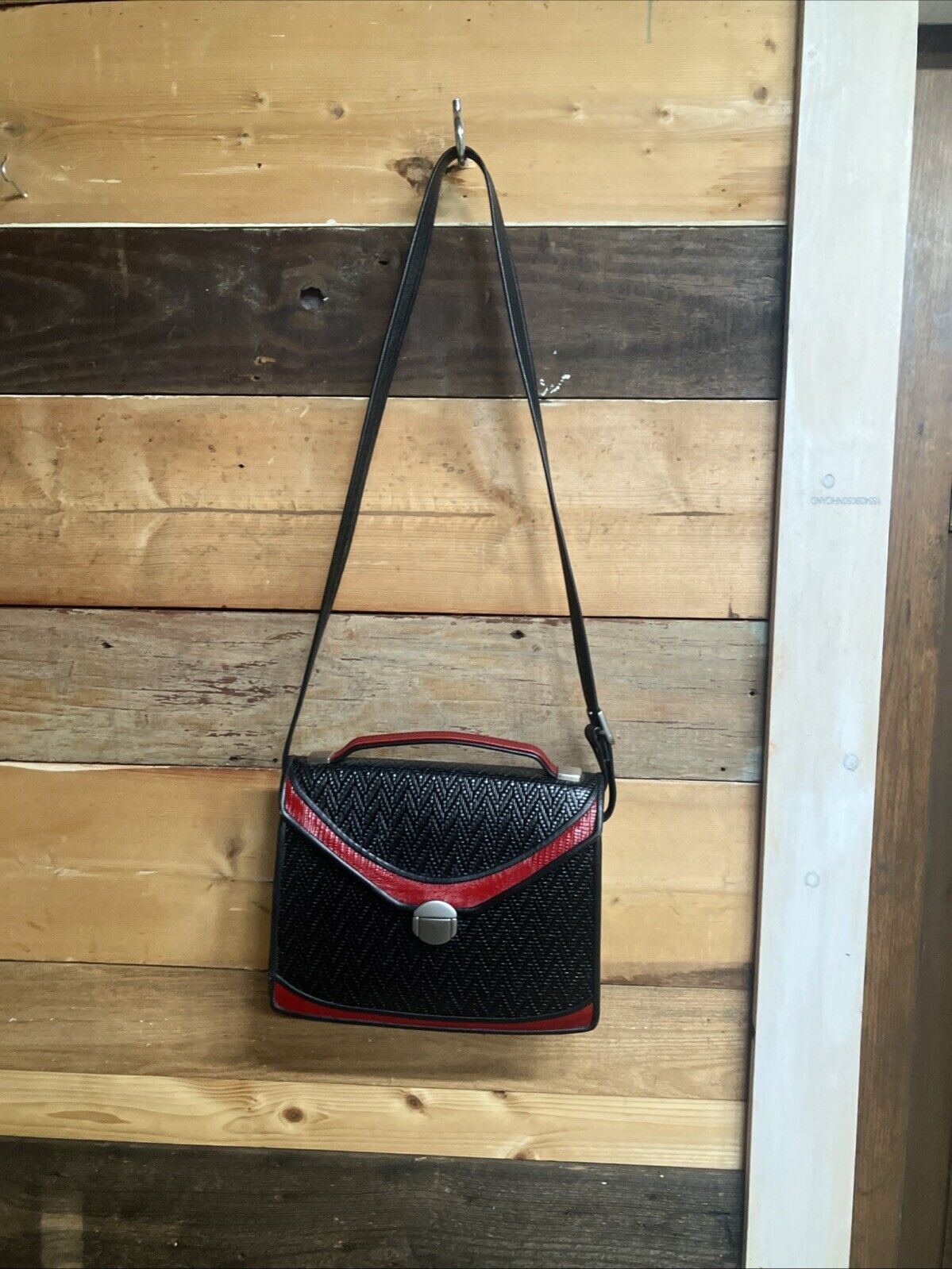 Vintage Black And Red Handbag - image 2