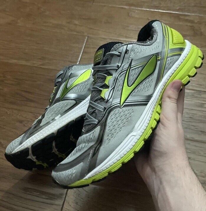 BROOKS GHOST LIME AND GREY BROOKS GHOST SIZE MEDI… - image 1