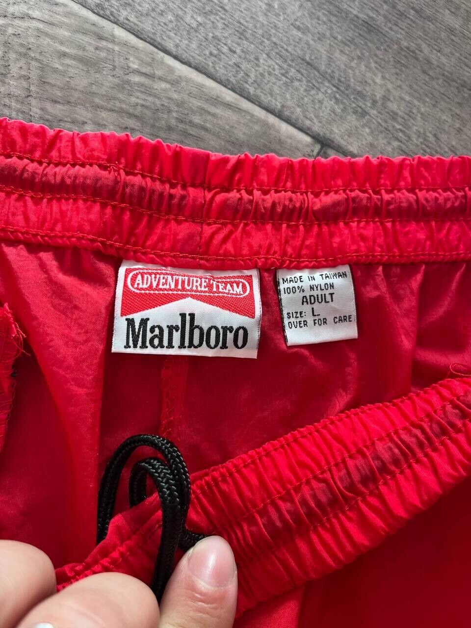 Vintage Marlboro Red Windbreaker Pants Large Bagg… - image 9