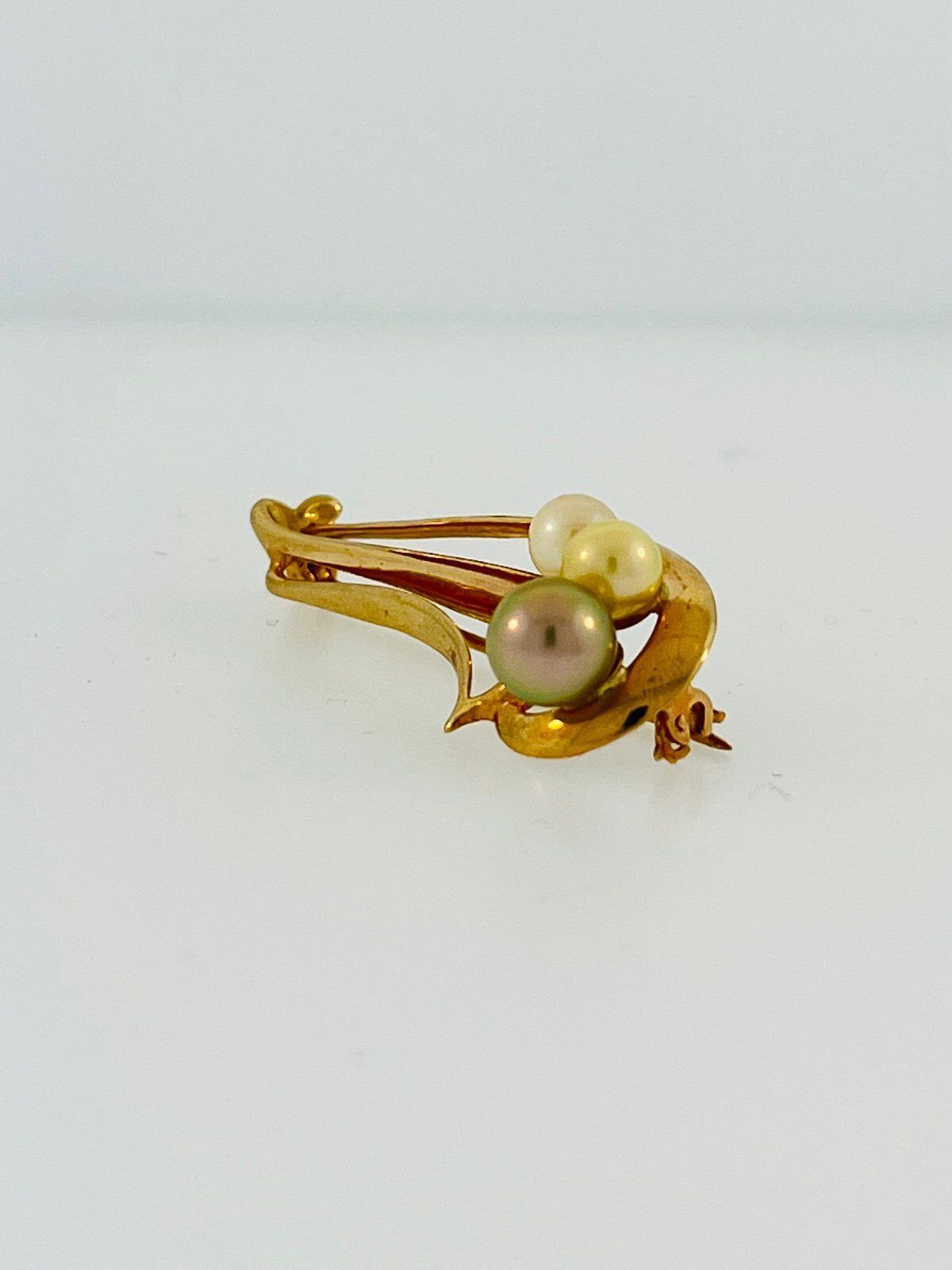 14K Yellow Gold Pin With Pearls - image 2