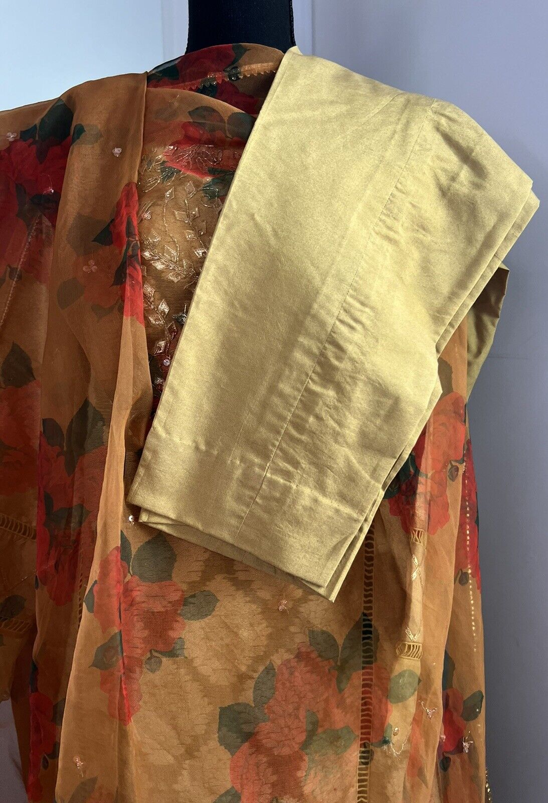 Pakistani Designer Shalwar kameez - image 6