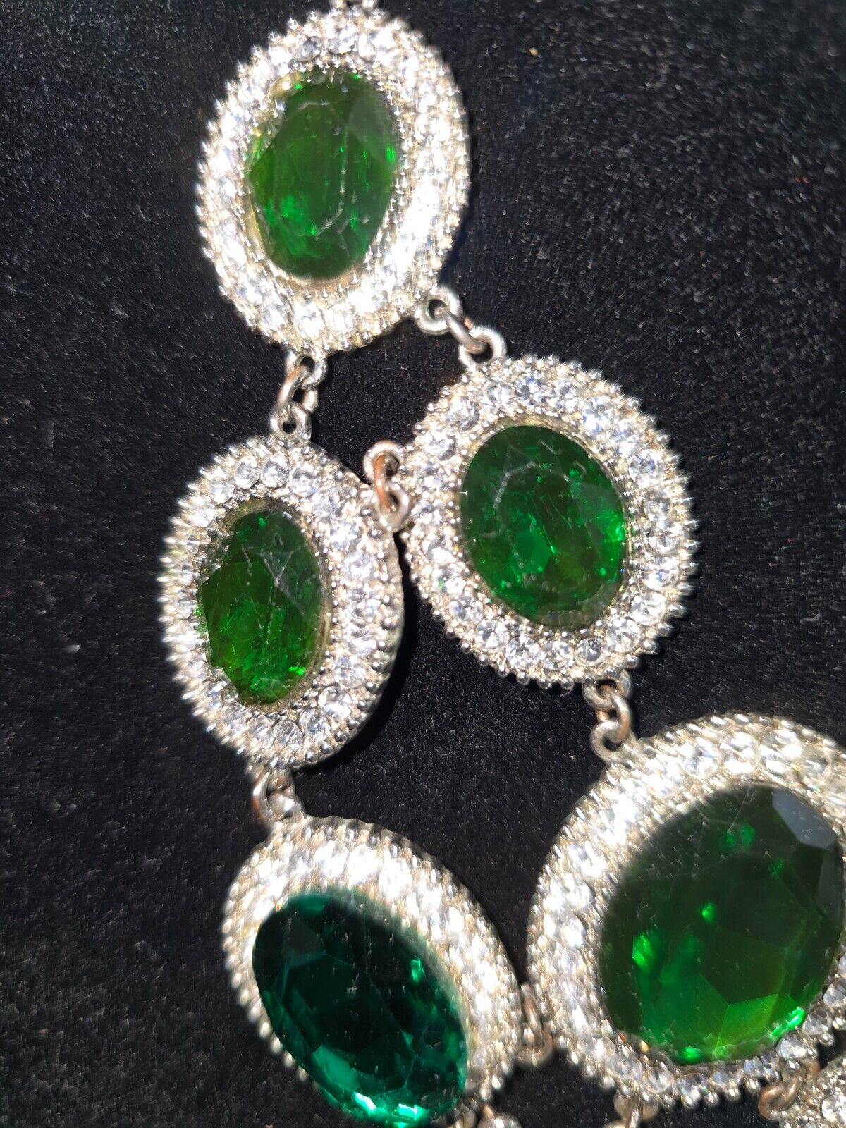 Necklace Costume Jewelry *Silver, Emeralds and Di… - image 3