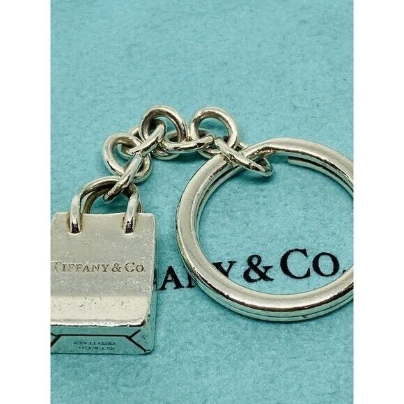 TIFFANY AND CO. STERLING SILVER SHOPPING BAG KEYC… - image 2