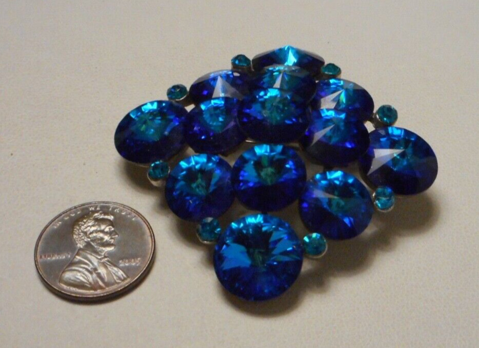 Dazzling Vintage Weiss Blue & Aqua Rivoli Rhinest… - image 10