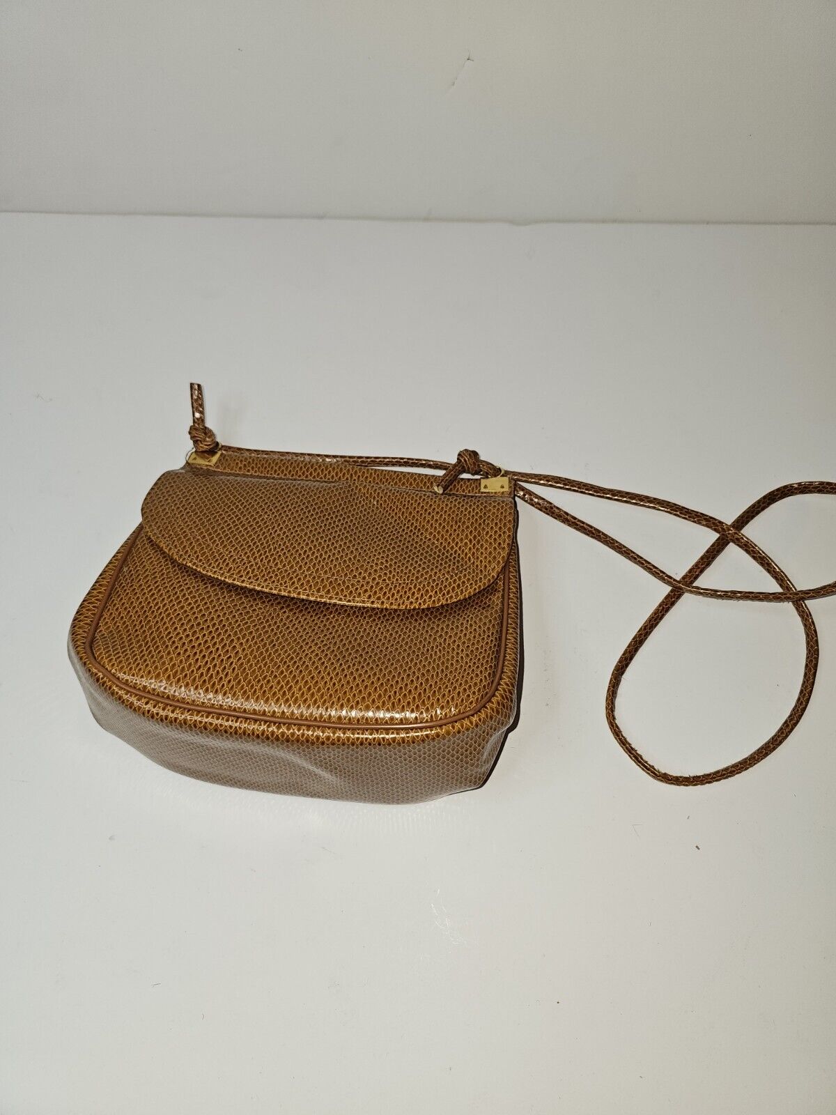 Beautiful Vintage Textured Congac Handbag - image 12